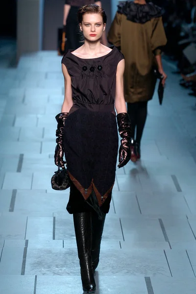 Look 49